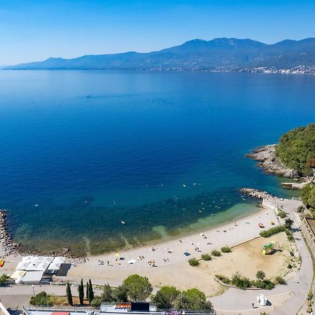 Apartments With A Parking Space Rijeka - 18146 ภายนอก รูปภาพ