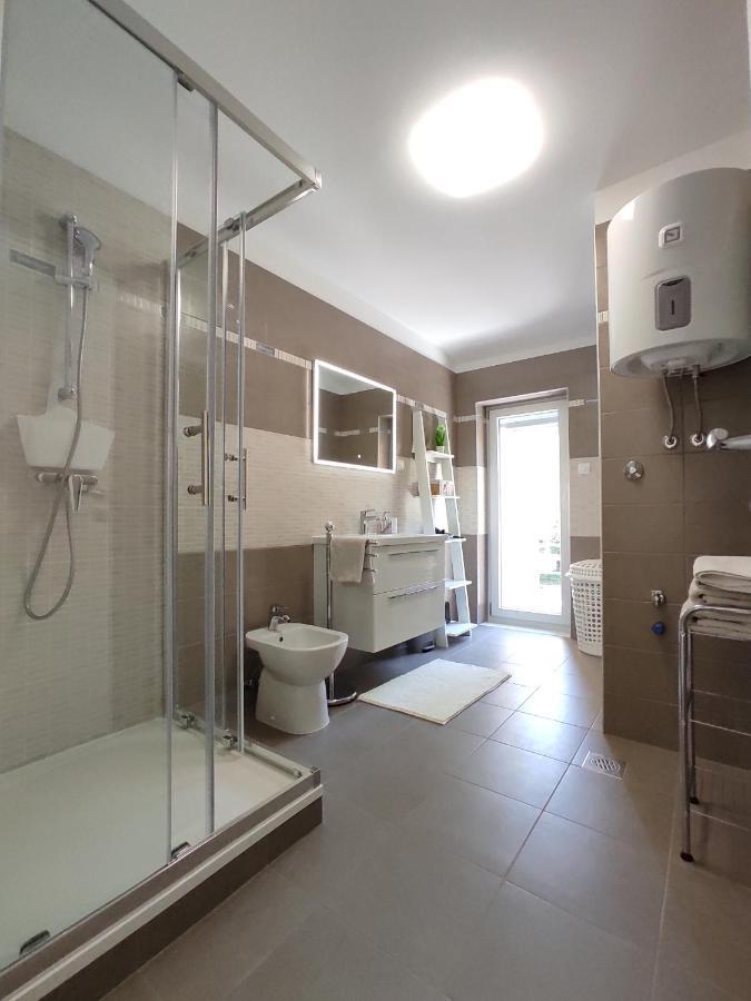 Apartments With A Parking Space Rijeka - 18146 ภายนอก รูปภาพ