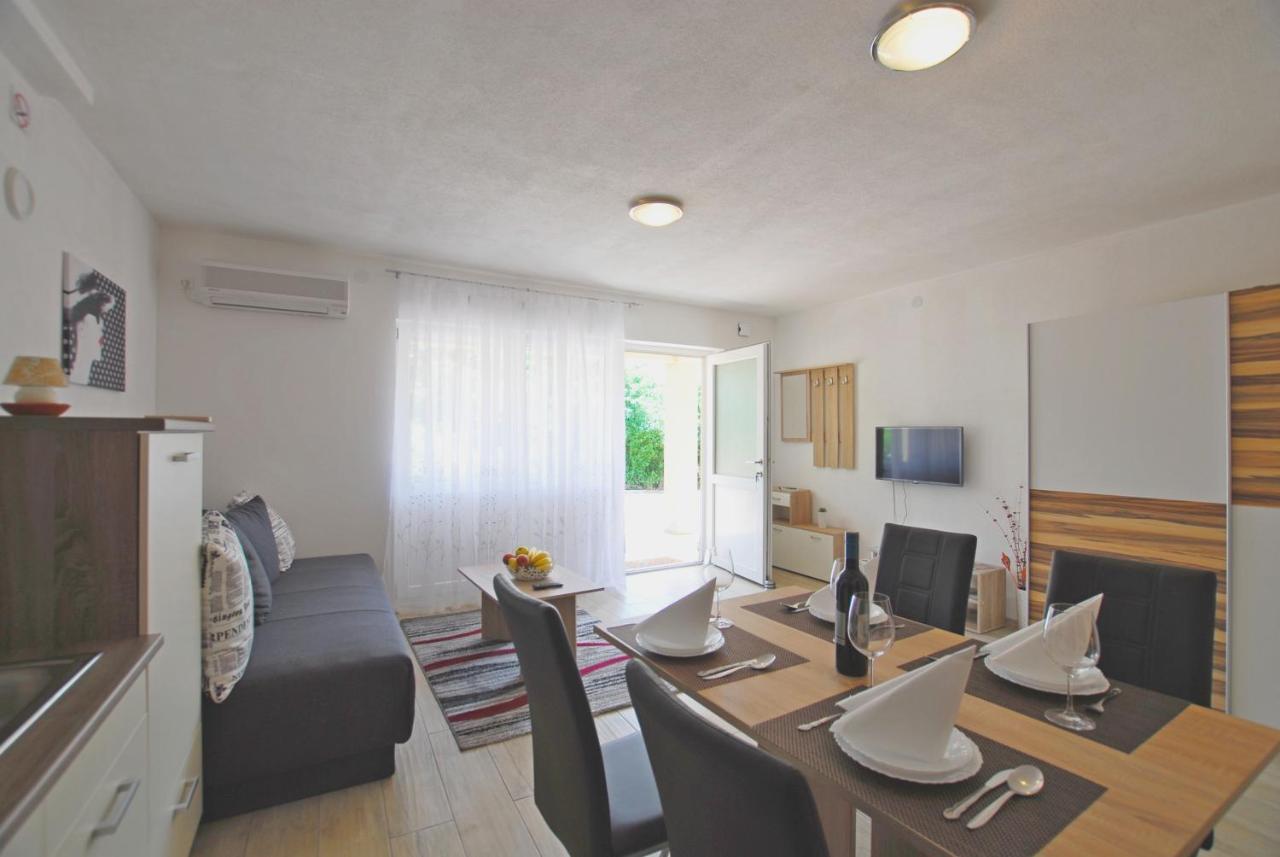 Apartments With A Parking Space Rijeka - 18146 ภายนอก รูปภาพ