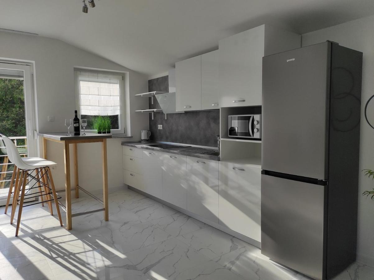 Apartments With A Parking Space Rijeka - 18146 ภายนอก รูปภาพ