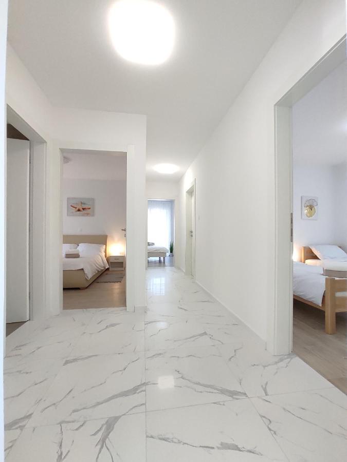 Apartments With A Parking Space Rijeka - 18146 ภายนอก รูปภาพ