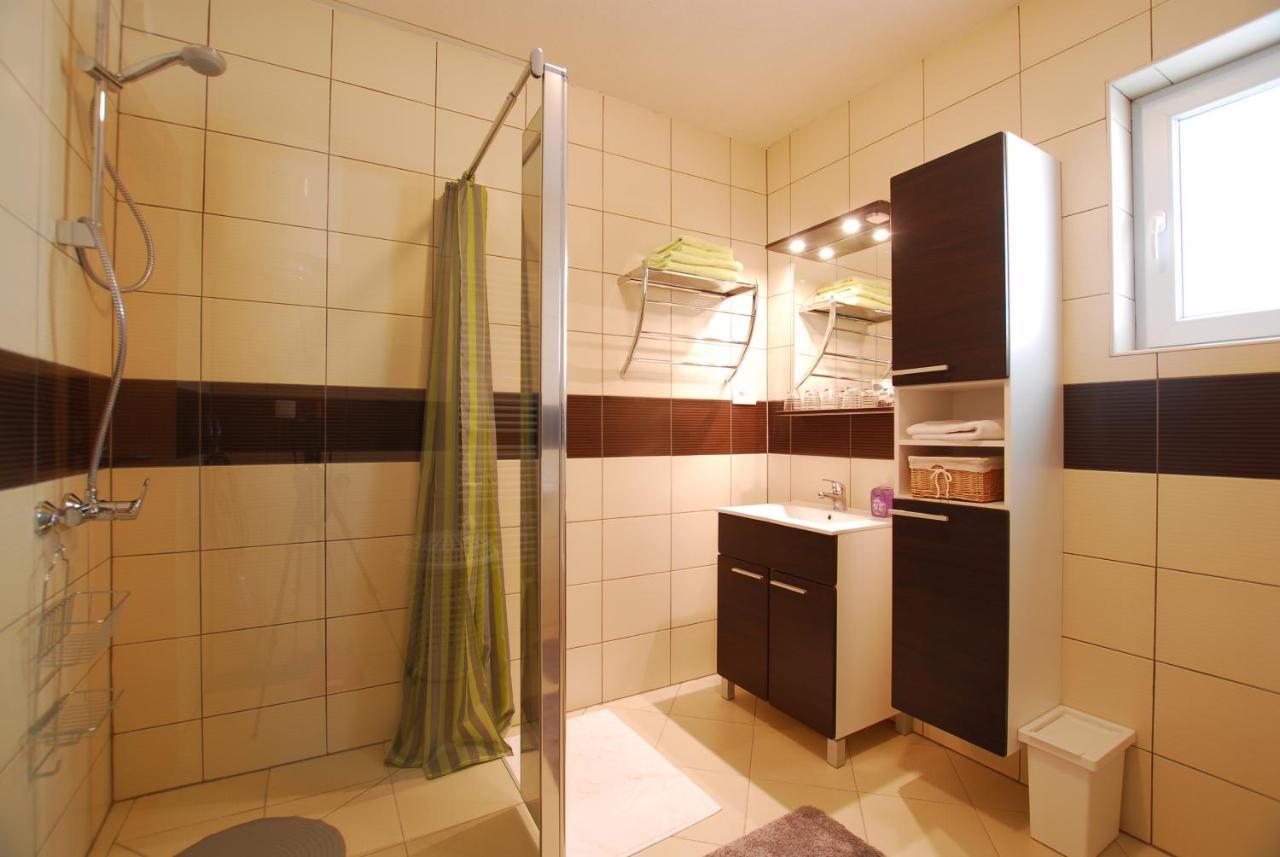 Apartments With A Parking Space Rijeka - 18146 ภายนอก รูปภาพ