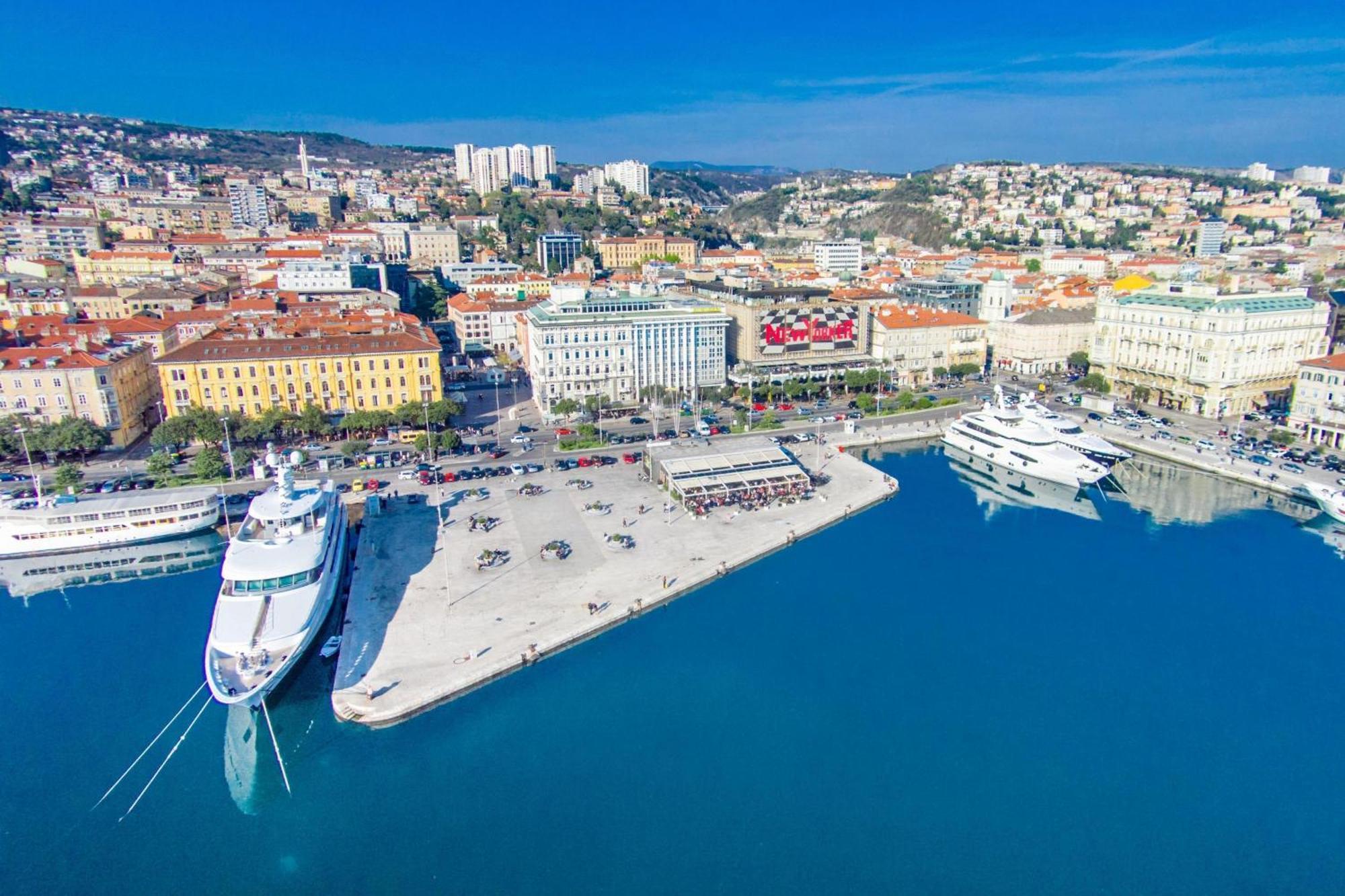 Apartments With A Parking Space Rijeka - 18146 ภายนอก รูปภาพ