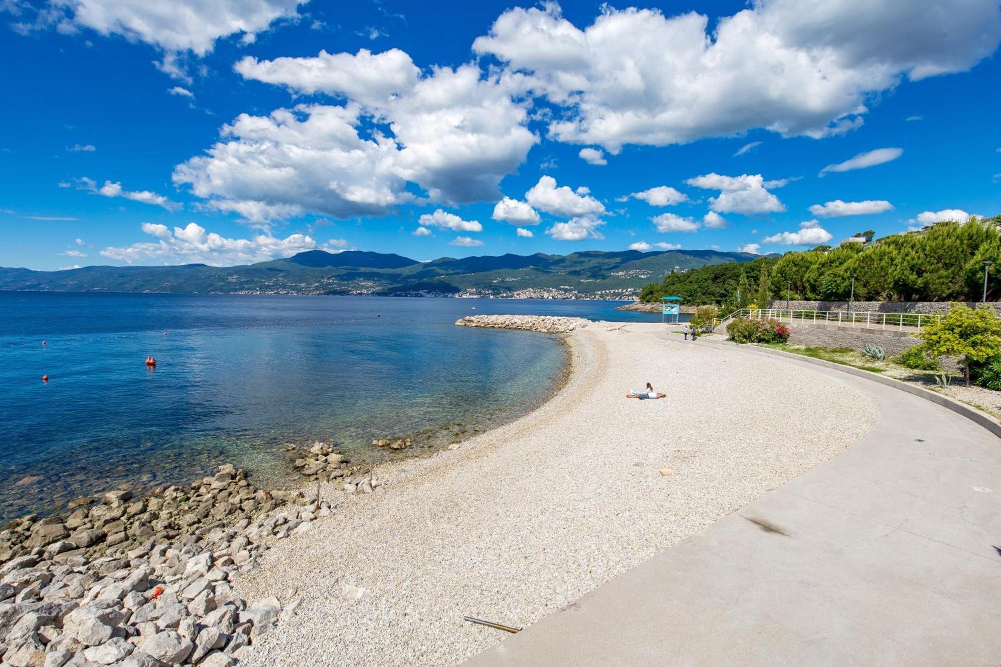 Apartments With A Parking Space Rijeka - 18146 ภายนอก รูปภาพ